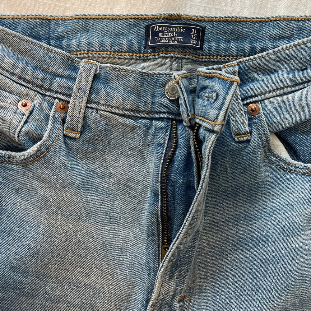 Abercrombie Mom Jeans